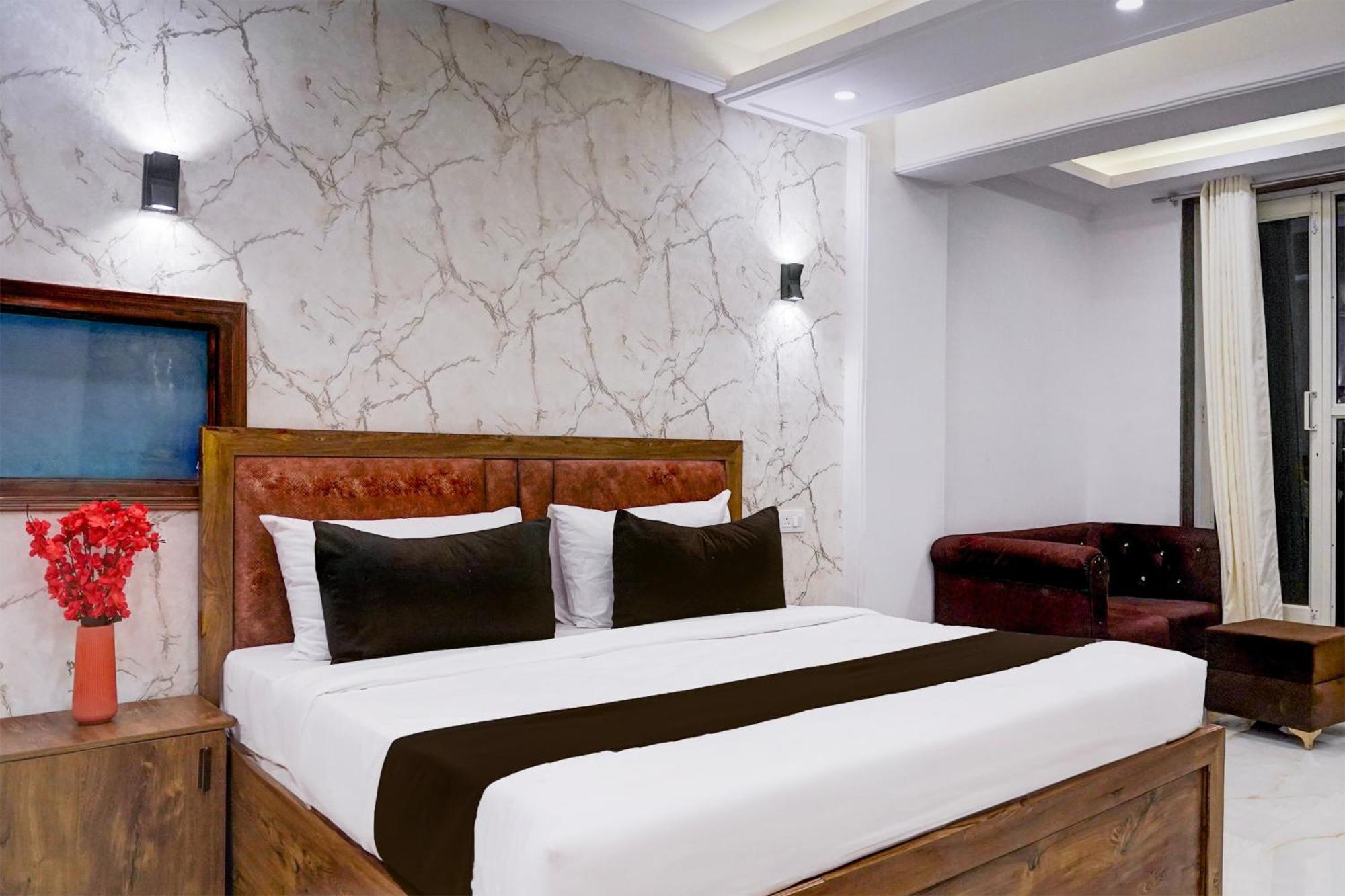 Townhouse Hotel Grand Emporio By Sbg Near Vaishali Metro Station Ghaziabad Zewnętrze zdjęcie