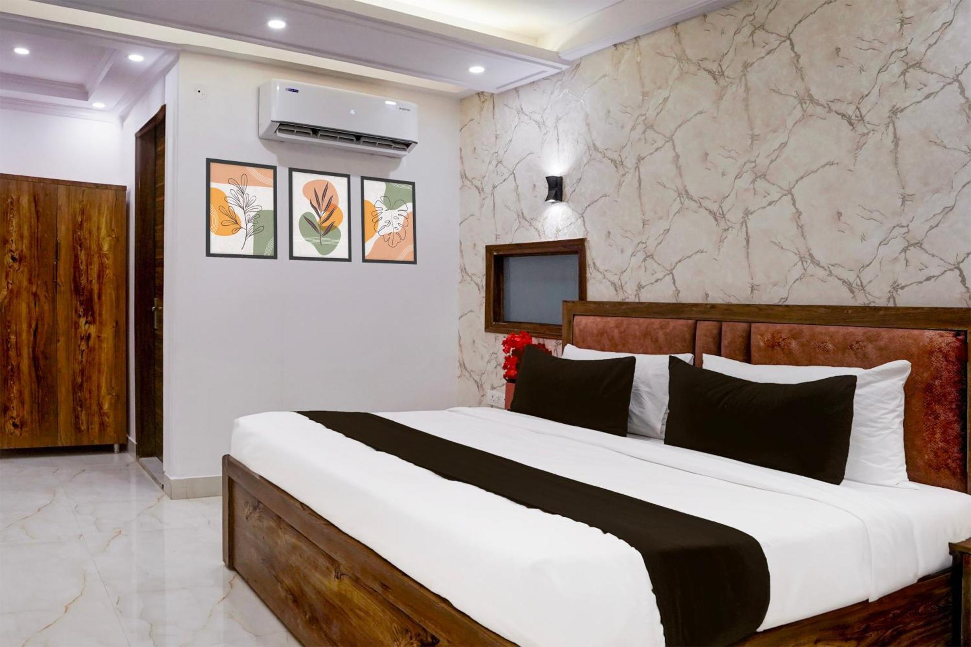 Townhouse Hotel Grand Emporio By Sbg Near Vaishali Metro Station Ghaziabad Zewnętrze zdjęcie